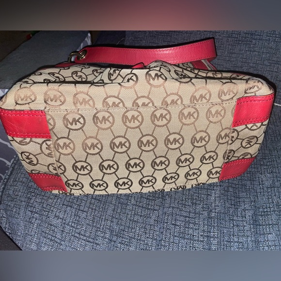 Michael Kors Ludlow Satchel - Picture 7 of 9